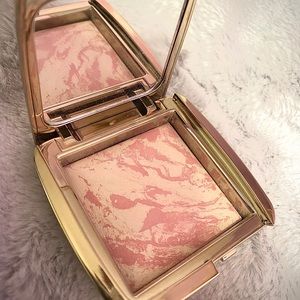 Hourglass Ambient Lighting Blush | Ethereal Glow